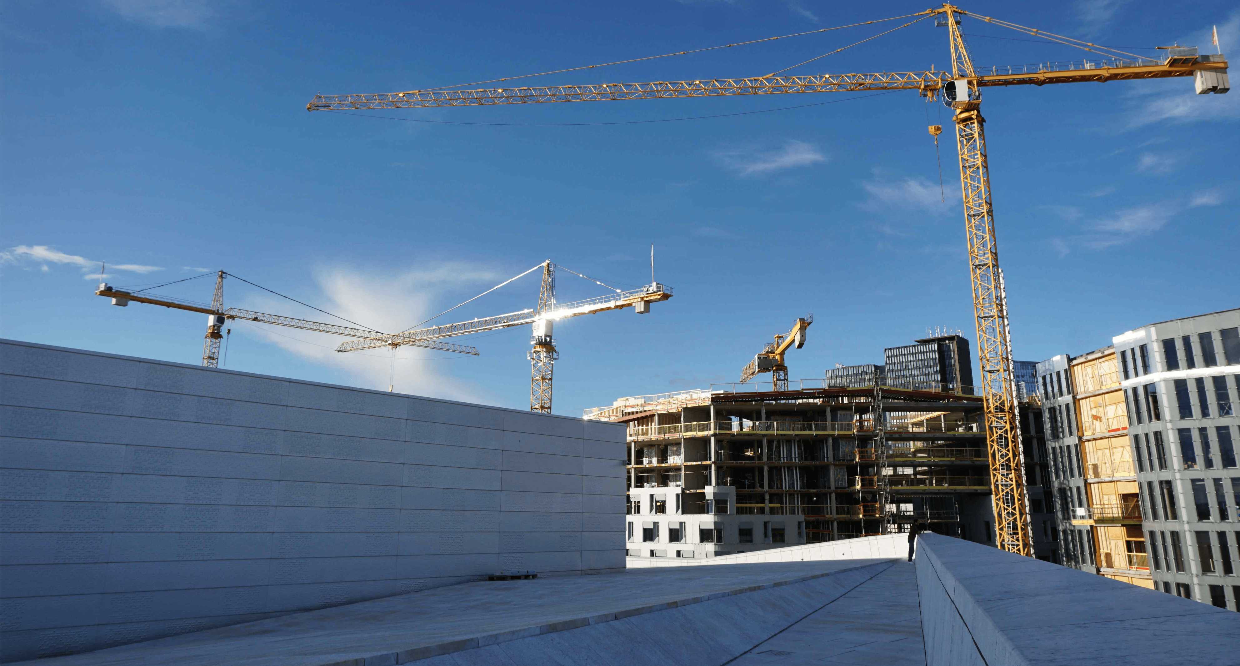 grue-chantier-btp-fontaine-eau